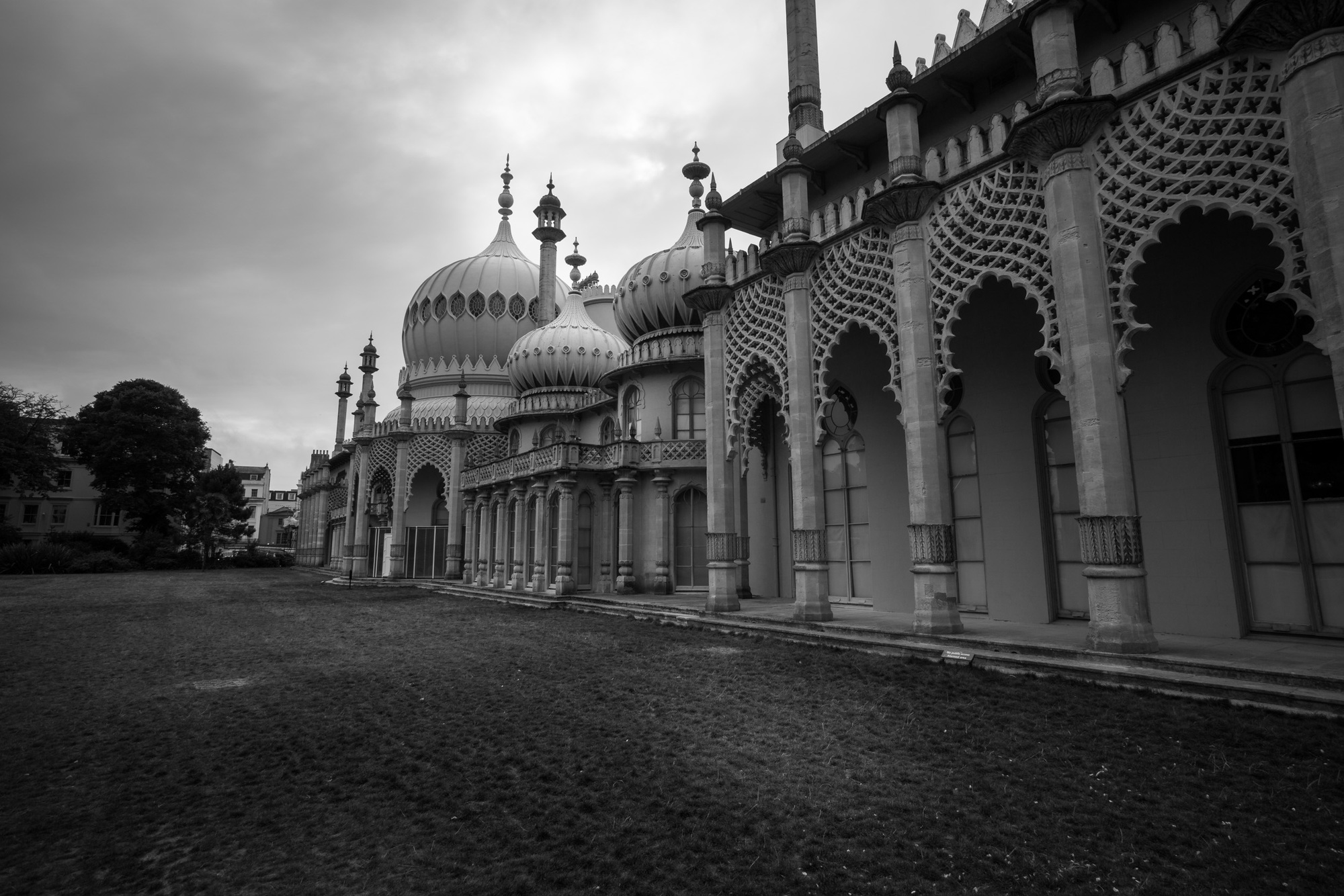 Brighton royal pavilion, black and white bw